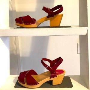 Swedish Hasbeen Chunky Sandal in Red sz 40